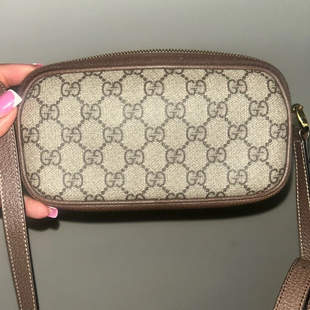 Gucci Beige and Brown Crossbody Bag with Red and Green Accents - Picture 7 of 8